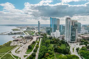 923 E Kilbourn Ave, Milwaukee, WI 53202 - Photo 73