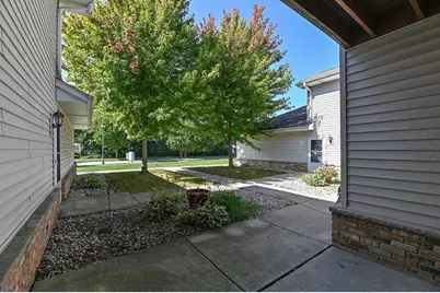 6240 S Creekside Dr #2, Cudahy, WI 53110 - Photo 19