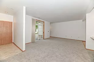 6240 S Creekside Dr, Cudahy, WI 53110 - Photo 9