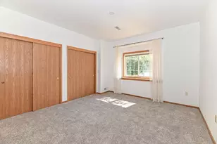 6240 S Creekside Dr, Cudahy, WI 53110 - Photo 11