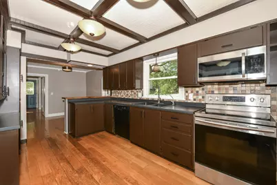 402 W Walworth St, Elkhorn, WI 53121 - Photo 15