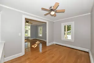 402 W Walworth St, Elkhorn, WI 53121 - Photo 9