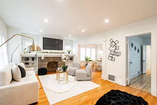 2149 N 60th St, Wauwatosa, WI 53208 - Photo 7