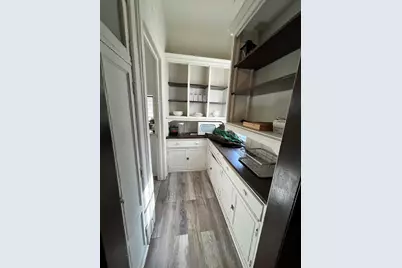 1546 S Layton Blvd, Milwaukee, WI 53215 - Photo 9