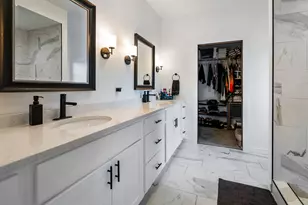 618 Silver Dr, Holmen, WI 54636 - Photo 19