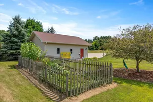 2080 St Patrick Cir, Erin, WI 53027 - Photo 33