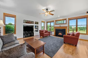 2080 St Patrick Cir, Erin, WI 53027 - Photo 5