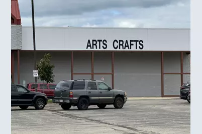 2210  Rapids Dr, Racine, WI 53404 - Photo 5