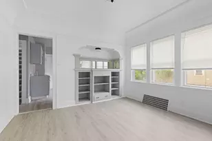 3222 W Fairmount Ave, Milwaukee, WI 53209 - Photo 9