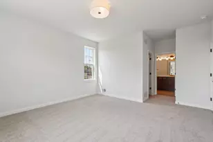 N174W20590 Laurel Springs Cir, Jackson, WI 53037 - Photo 11