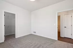 N174W20590 Laurel Springs Cir, Jackson, WI 53037 - Photo 17