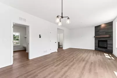 N174W20616  Laurel Springs Cir, Jackson, WI 53037 - Photo 5