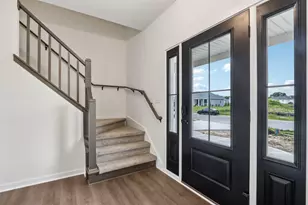 N174W20616 Laurel Springs Cir, Jackson, WI 53037 - Photo 9