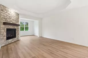 W204N17669 Laurel Pl, Jackson, WI 53037 - Photo 7