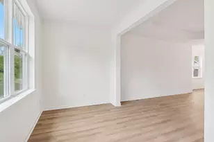 W204N17669 Laurel Pl, Jackson, WI 53037 - Photo 9