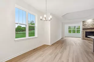 W204N17665 Laurel Pl, Jackson, WI 53037 - Photo 5