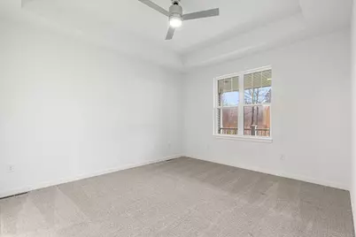 W204N17695  Laurel Pl #702, Jackson, WI 53037 - Photo 11