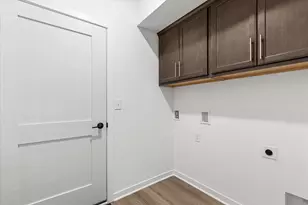 W204N17695 Laurel Pl, Jackson, WI 53037 - Photo 19