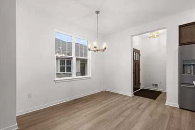 W204N17695  Laurel Pl #702, Jackson, WI 53037 - Photo 5