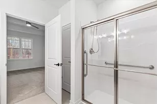 W204N17695 Laurel Pl, Jackson, WI 53037 - Photo 15