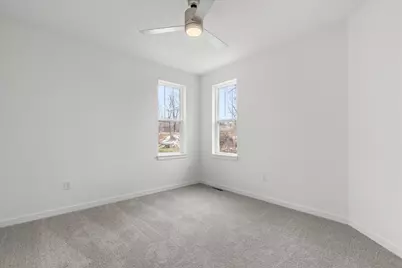 W204N17697  Laurel Pl #701, Jackson, WI 53037 - Photo 17