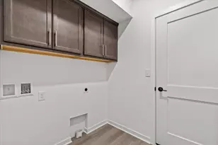 W204N17697 Laurel Pl, Jackson, WI 53037 - Photo 21