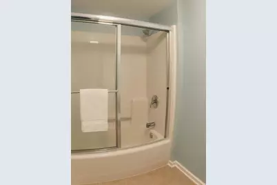 270 E Highland Ave #1244, Milwaukee, WI 53202 - Photo 9