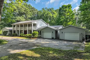 1405 N English Settlement Ave, Racine, WI 53105 - Photo 3