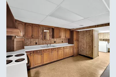 1405 N English Settlement Ave, Racine, WI 53105 - Photo 31