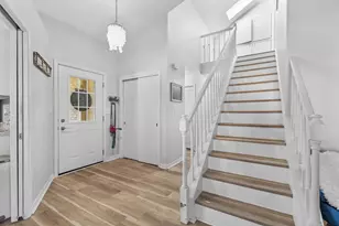 5339 S Cambridge Ln, Greenfield, WI 53221 - Photo 5