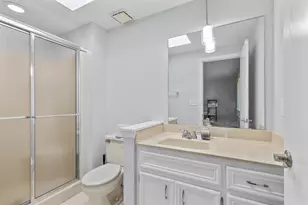 5339 S Cambridge Ln, Greenfield, WI 53221 - Photo 13