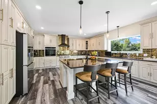 8825 N Spruce Rd, River Hills, WI 53217 - Photo 9