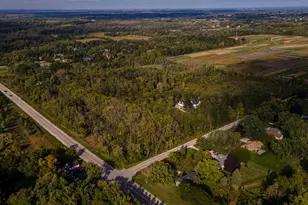 10512 Bridge St, Cedarburg, WI 53012 - Photo 19