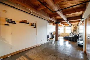 904 E Pearson St, Milwaukee, WI 53202 - Photo 23