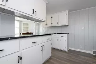 5228 N 64th St, Milwaukee, WI 53218 - Photo 13