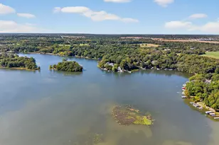 W349S10106 Bittersweet Ct, Eagle, WI 53119 - Photo 9