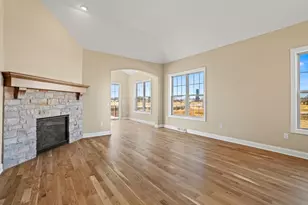 1527 Sandhill Blvd, Hartland, WI 53029 - Photo 17