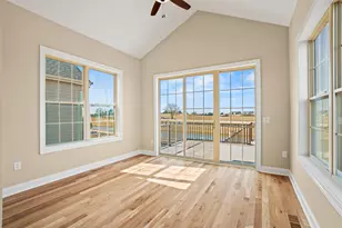 1527 Sandhill Blvd, Hartland, WI 53029 - Photo 5