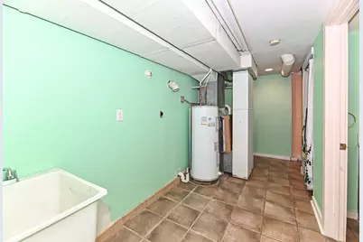 2220 S 14th St, Milwaukee, WI 53215 - Photo 23