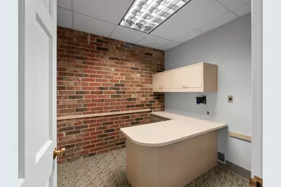 10225 W Capitol Dr #B, Wauwatosa, WI 53222 - Photo 13