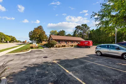 10225 W Capitol Dr #B, Wauwatosa, WI 53222 - Photo 15