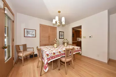 2342 W Acacia Rd, Glendale, WI 53209 - Photo 17