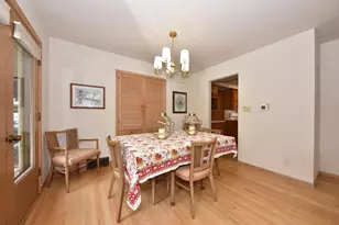 2342 W Acacia Rd, Glendale, WI 53209 - Photo 17