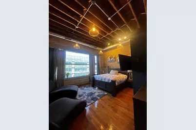 524 N Water St, Milwaukee, WI 53202 - Photo 9