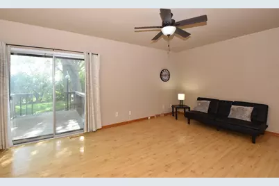 N114W16721  Royal Ct, Germantown, WI 53022 - Photo 5