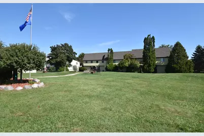 N114W16721  Royal Ct, Germantown, WI 53022 - Photo 51