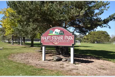 N114W16721  Royal Ct, Germantown, WI 53022 - Photo 53