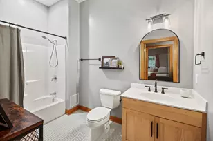 1809 N Commerce St, Milwaukee, WI 53212 - Photo 43