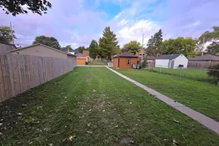 3853 N 42nd St, Milwaukee, WI 53216 - Photo 5