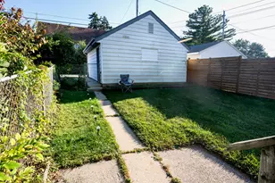 1005 E Holt Ave, Milwaukee, WI 53207 - Photo 15